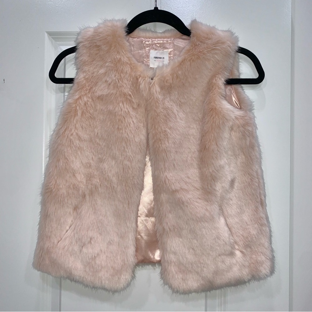 Forever 21 girls ballet pink faux fur vest